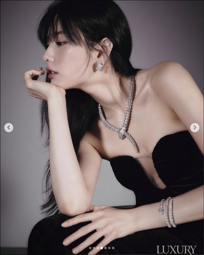 나나 "母 위해 타투 지우는중"이라더니…싹 사라진 '전신 타투'