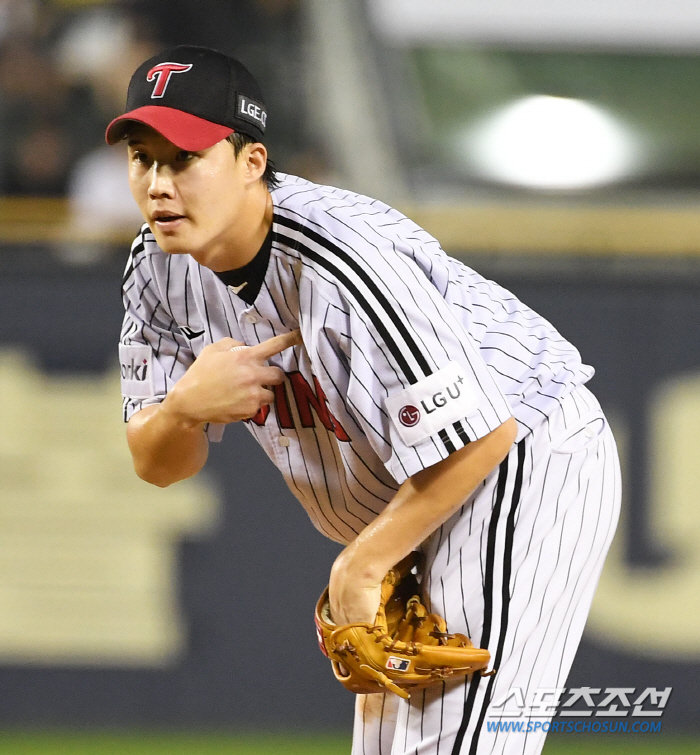 '1+2 계산이 2+1으로?' 시즌 중 빅딜→메기효과→일시부진→회복투, …
