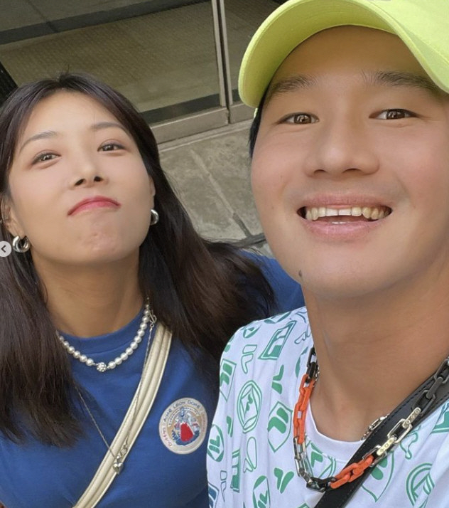 '첫 공개 열애' ♥유빈은 무슨 죄…권순우, '비매너 논란' 자필 사과 …