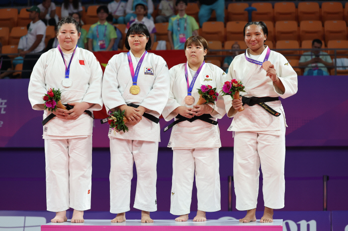 [AG]'유도 노골드 수모 김하윤이 막았다' 사상 최초로 여자 +78kg…