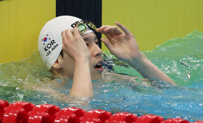 [항저우ON]'또 한국 신기록!' 혼계영 400m 은메달, '황선우 폭풍…