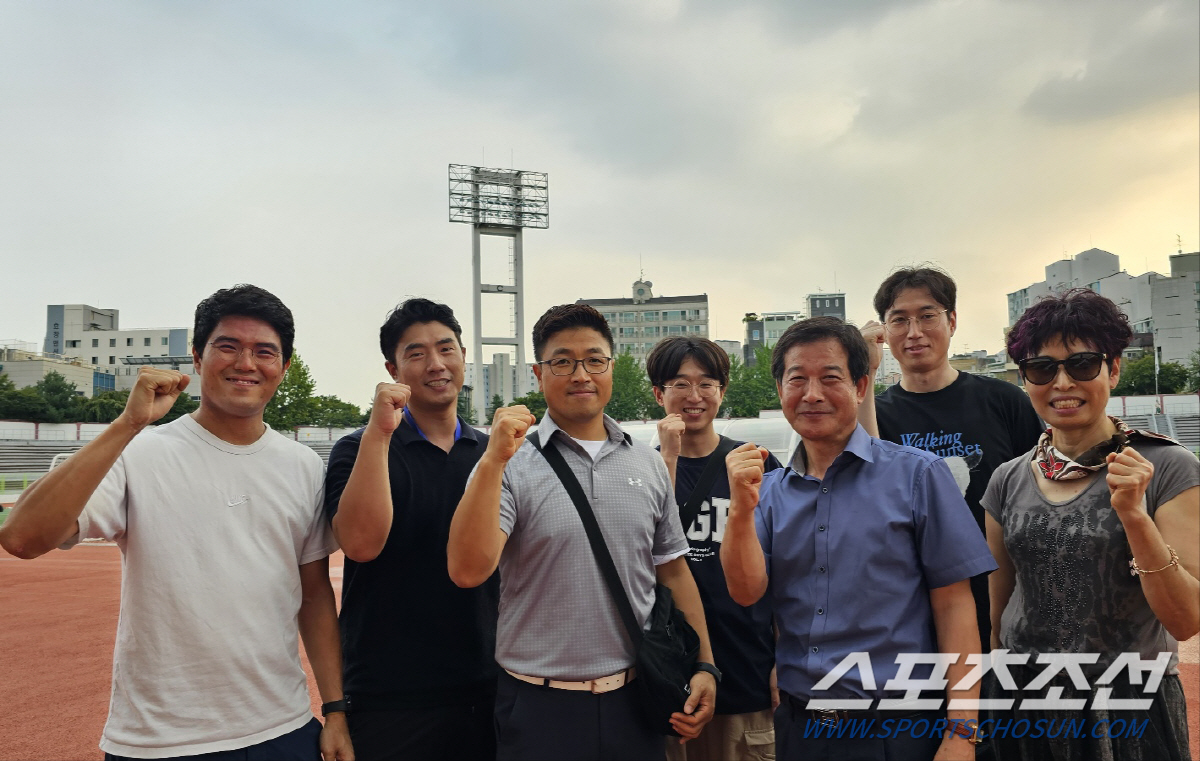 "축구 넘좋아♥" 이화여고X전농중 '서울대표' 여축스포츠클럽이 쏘아올린 …