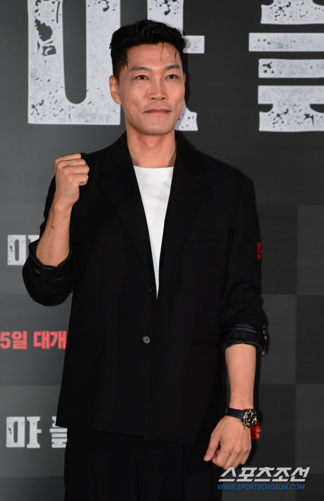 "암 수술비 흔쾌히 내줘" 최귀화, 스태프 감사 편지로 전해진 미담 [S…
