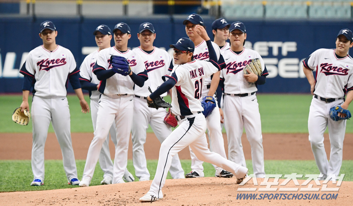 "WBC때는 중간나이였지만.." '류중일호' 최고참의 신신당부 "형 동생…