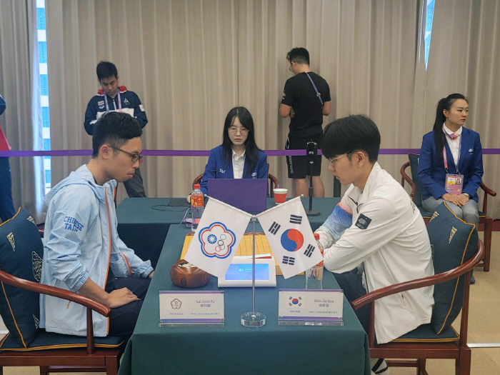 한국 남자 바둑의 희망 신진서 9단, 대만 라이쥔 푸 꺾고 4강행 확정