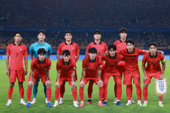 [진화현장]황선홍호 8강 상대는 '韓 축구 타도' 외치는 개최국 중국, …