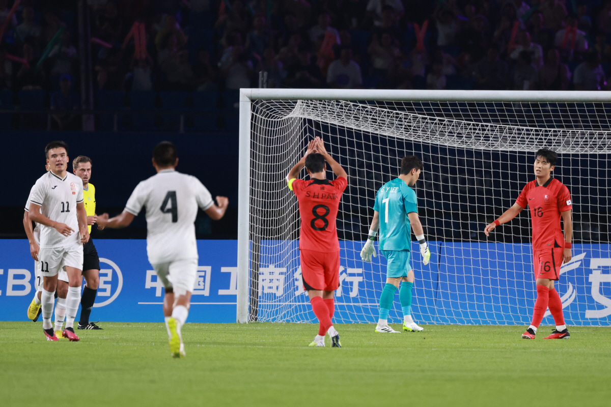 [진화 현장리뷰]'골골골골골X이강인 60분' 韓,키르기스스탄 5대1 대파…