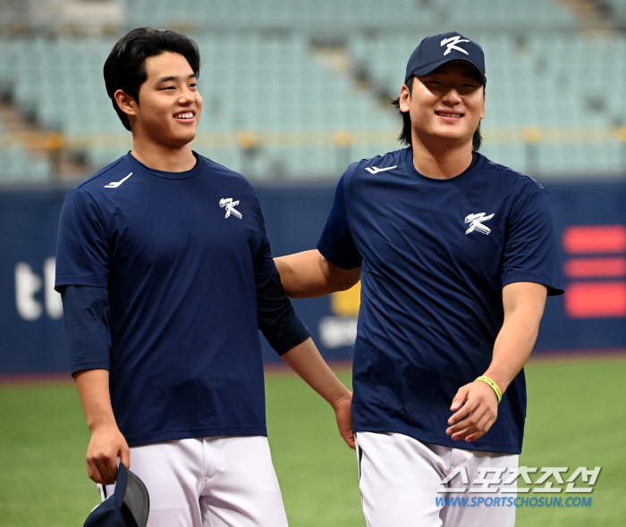 "투수만 좋은게 아니었어?" 문동주냐 곽빈이냐, 대만전 선발 확정 못한 …