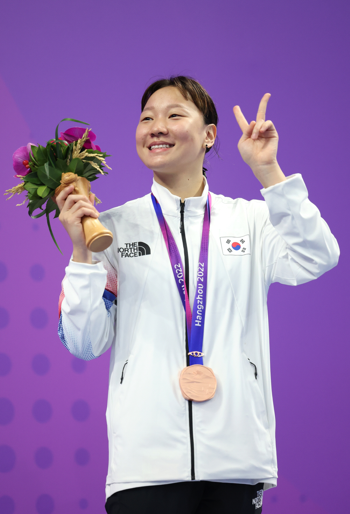 "잘하는 애 옆에 잘하는 애" '괴물'황선우가 韓수영에 쏘아올린 기적[항…