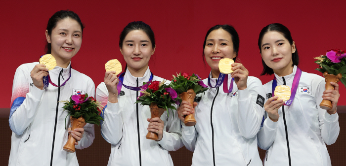 "내가 못이룬 올림픽金도 따줘" 라스트댄스 완성→떠나는 에이스의 마지막 …