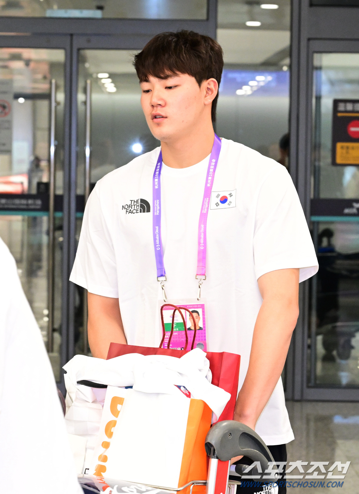 '박찬호→류현진 국대 전설 재현할까' 158㎞ 고딩의 첫 태극마크→선배들…