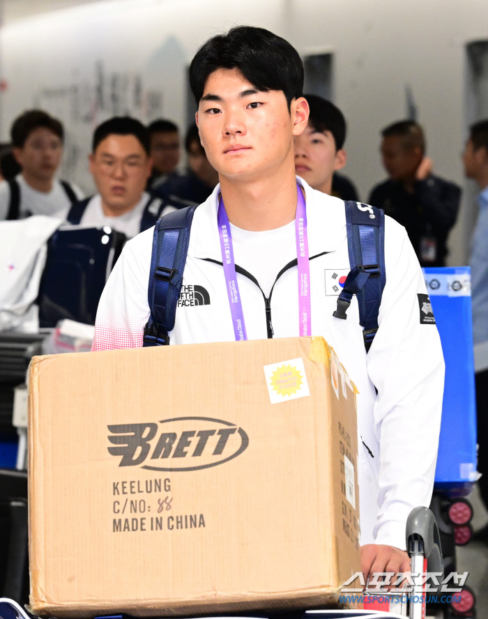 대표팀 최고참→수장까지 주목한 재능…21세 거포 꿈꾸는 유격수, 항저우서…