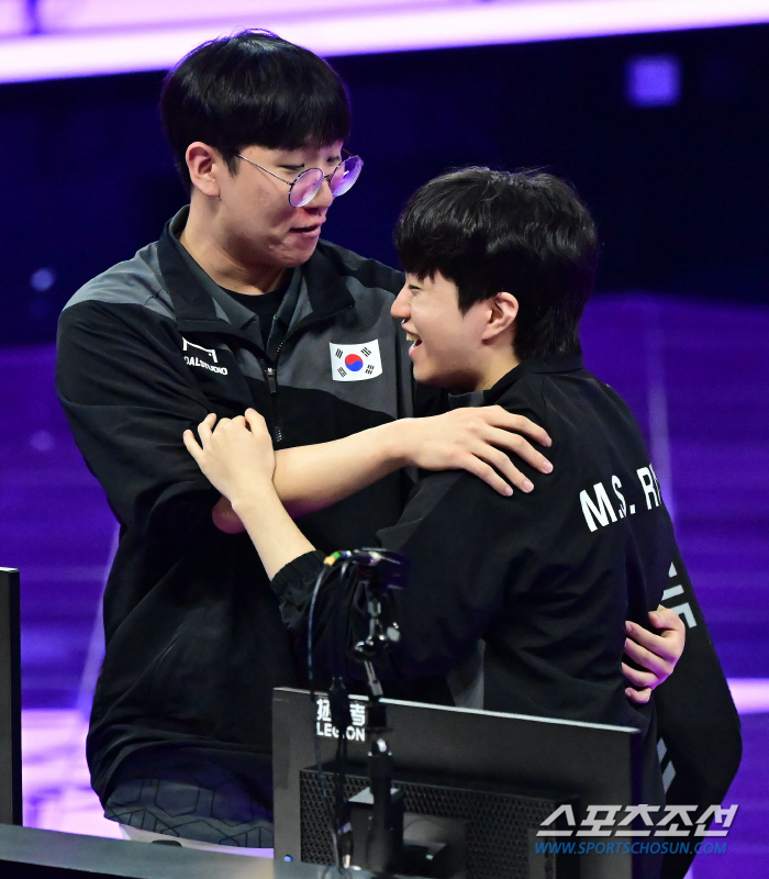 [항저우현장]'결승 뛰지 않아도' 존재감으로 대륙 흔든 페이커, 'LoL…