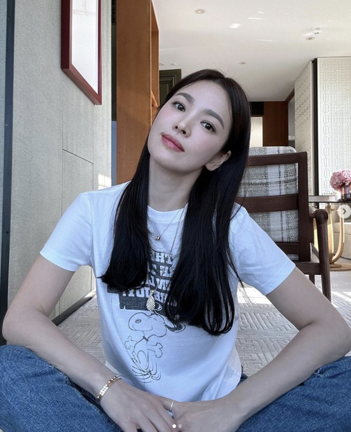 "41세 미모, 이쯤되면 반칙" 송혜교, 추석 밝히는 자꾸 어려지는 근황