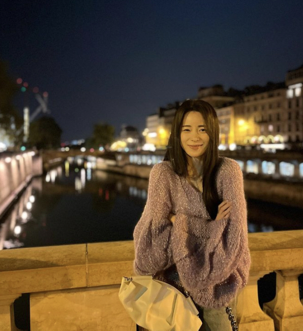 "셀카 찍지마" 임지연, '♥이도현' 없는 사이 파리行 출국