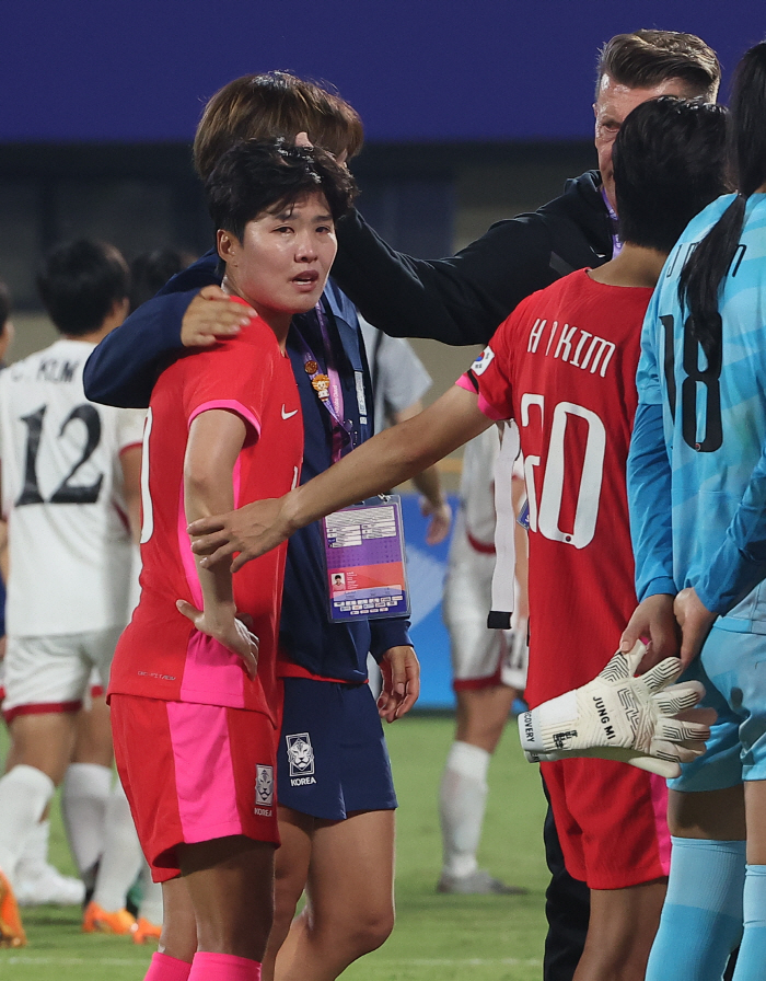 [원저우현장]'기자회견 분노폭발'콜린 벨 감독 "이런 심판이 훌륭한 심판…