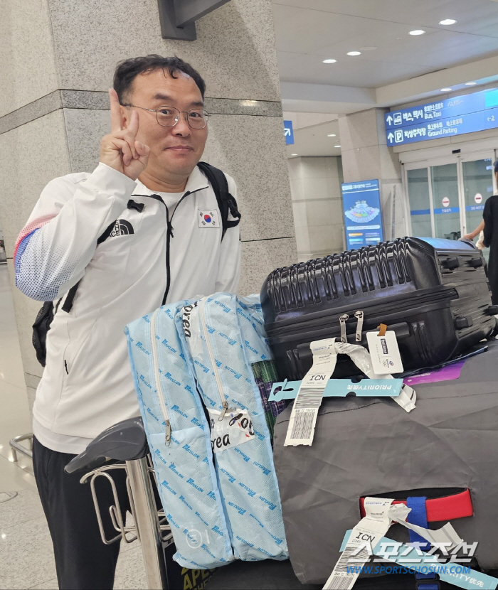 "모두의 메달,우린 이런 작품을 원했다!" '수영원팀'감독님은 제자들의 …