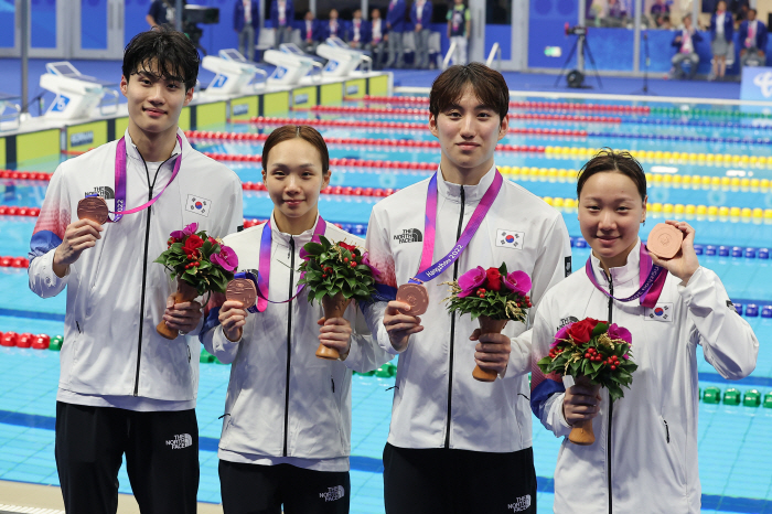 "금6-은6-동10" 함께라서 행복한 韓수영 황금세대,역대 최고성적!오늘…