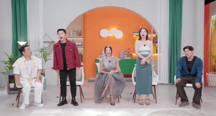 "사각지대 스킨십"..'돌싱글즈4' 이혜영 '3커플 동거' 은밀 행각 "…