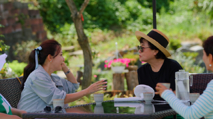 '1호 귀순배우' 김혜영 "3번 이혼 아픔, CF 몸값 억대→2번 사기 …