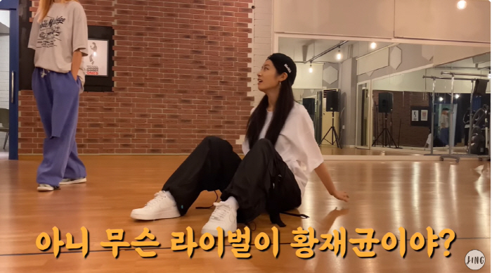 "♥황재균이 댄스 라이벌"..지연 '스모크' 챌린지 대결 '달달한 신혼'…