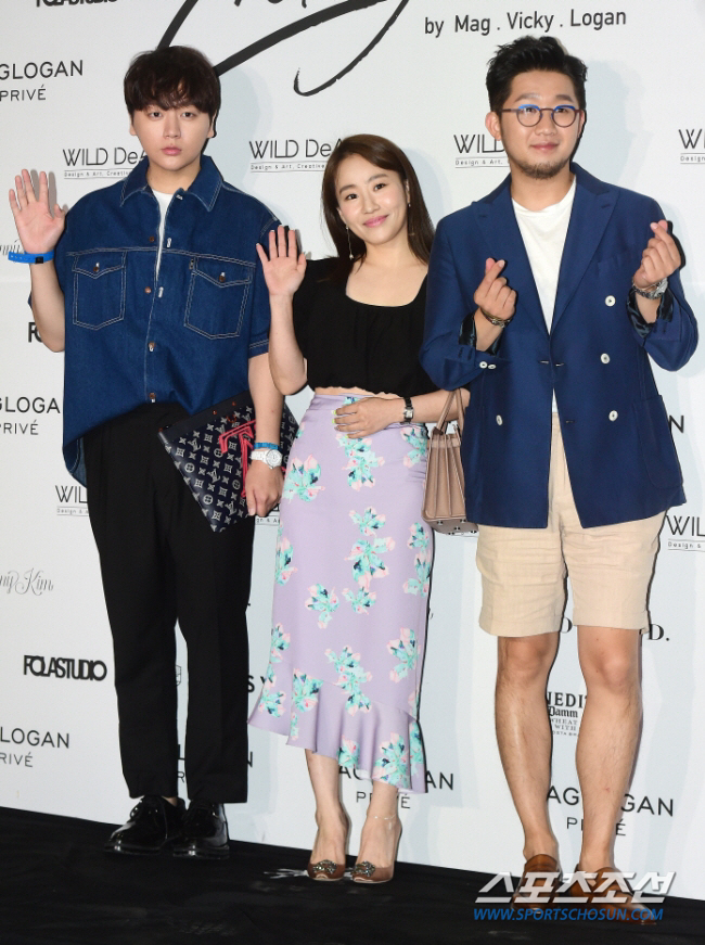 조현아, 어반자카파만 뺀 소속사 가족사진에 "우린 없네"..해명에도 '불…