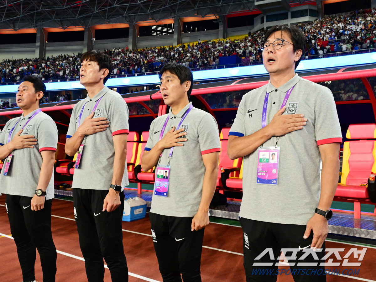 [항저우현장]'中짜요' 침묵시킨 홍현석의 환상 프리킥 선제골 '쾅', 전…