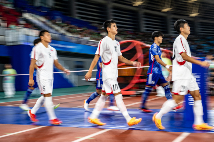 [항저우 라이브]北 AG 남자축구 8강 탈락 1-2 패, 마쓰무라 PK결…