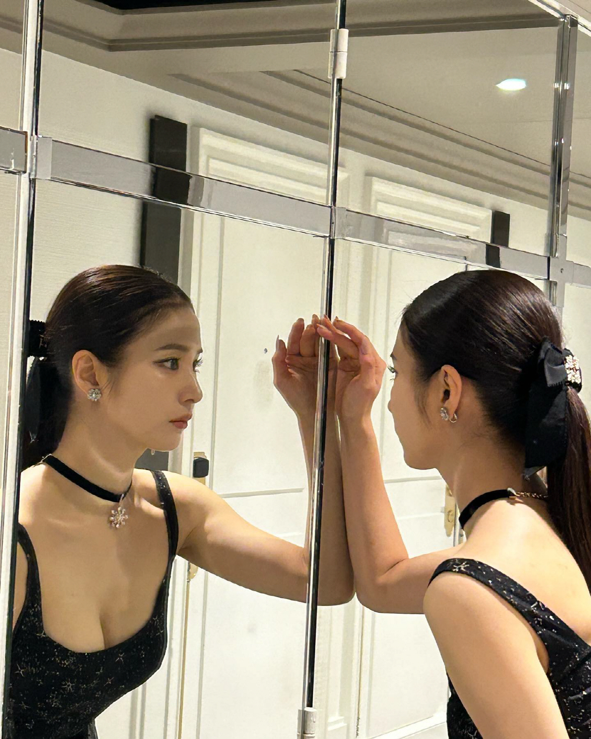 신세경, 파리에 뜬 여신...우아한 '인형' 그 자체