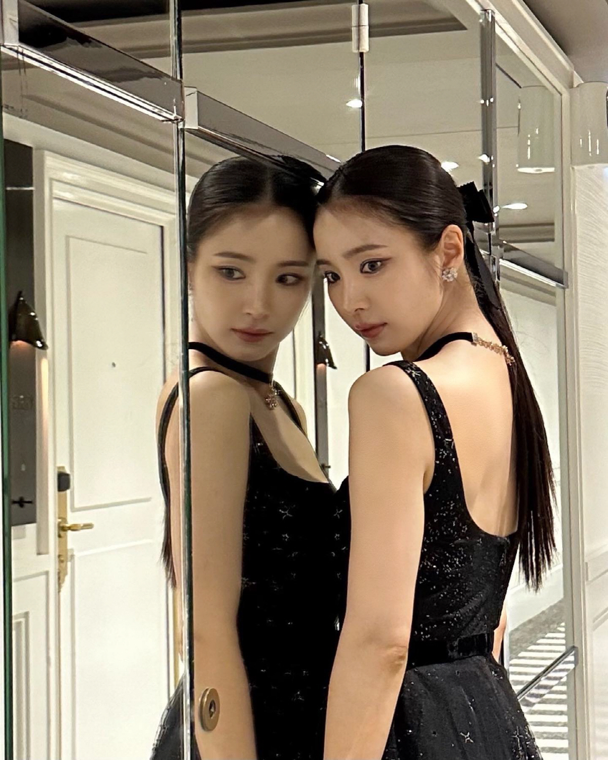 신세경, 파리에 뜬 여신...우아한 '인형' 그 자체