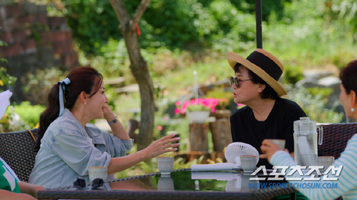 '귀순 배우 1호' 김혜영, 세번의 결혼과 이혼→두 차례 사기로 억대 C…