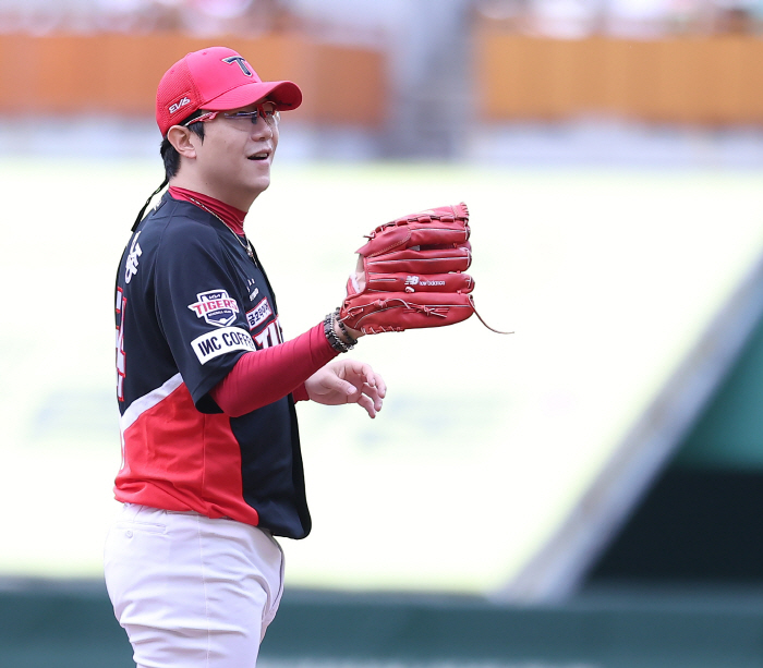QS에도 8승 무산, 대투수 '9년 연속 10승+170이닝' 대기록 사실…