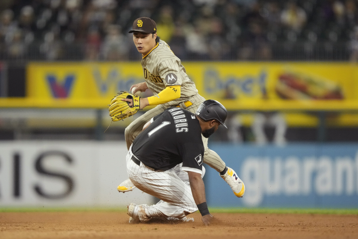 '4안타-2도루-1득점' 김하성의 쇼는 끝나지 않았다...SD 6-1 C…