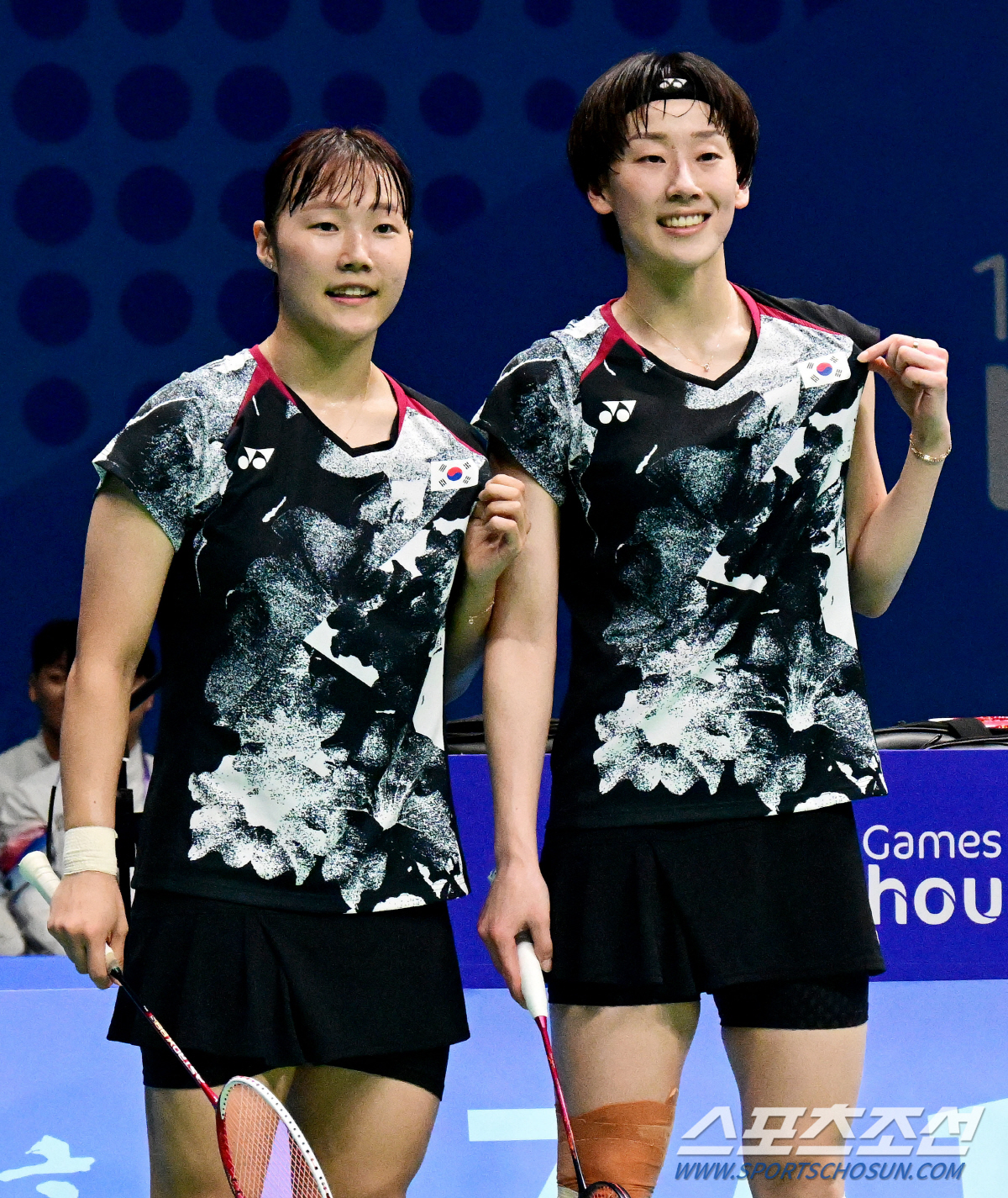 10월 1일 중국 항저우 빈장 체육관에서 열린 항저우아시안게임 배드민턴 여자단체전 대한민국과 중국 결승전. 복식 2경기, 이소희-백하나가 승리를 거뒀다. 항저우(중국)=송정헌 기자songs@sportschosun.com/2023.10.01/