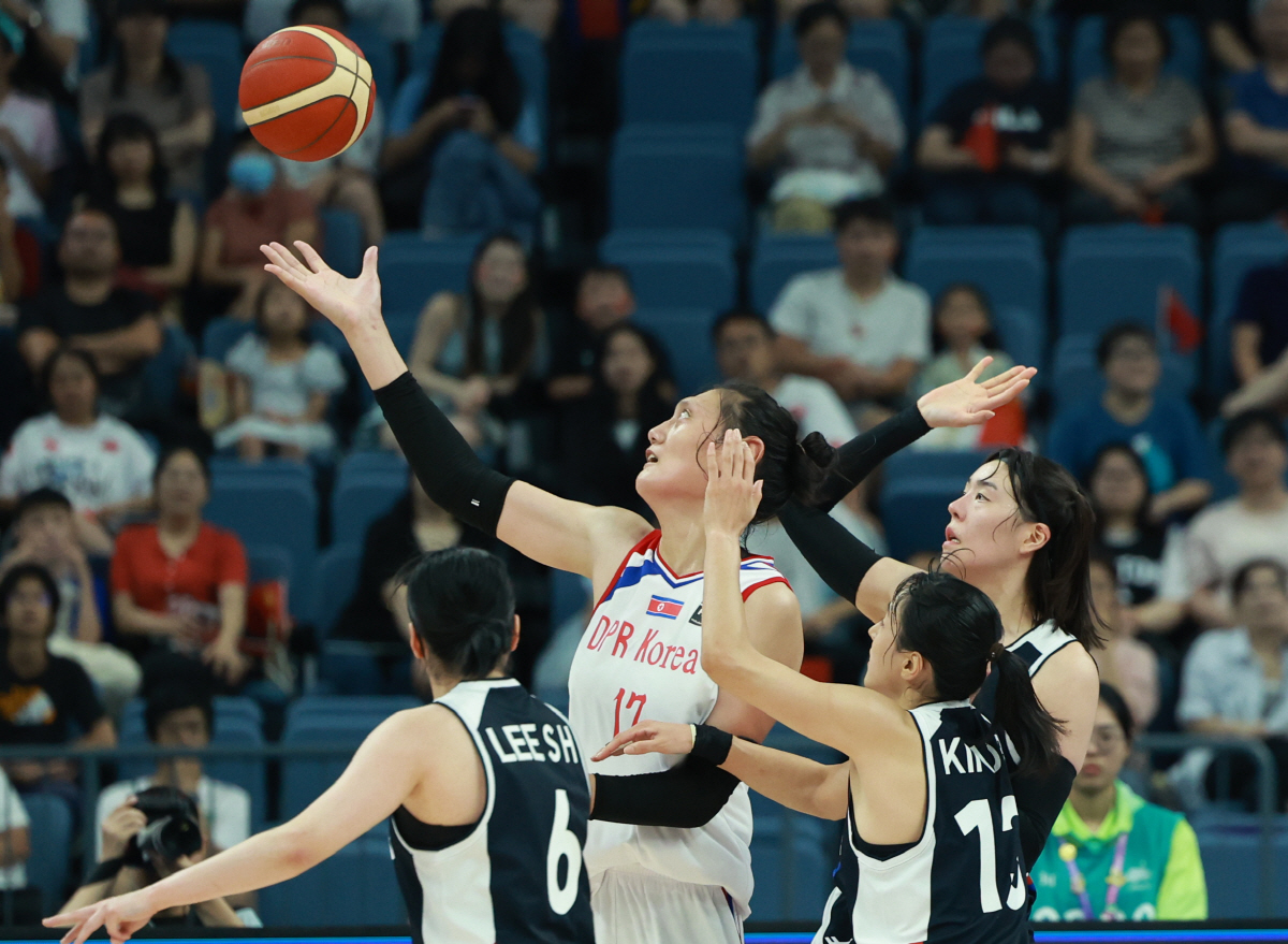 [항저우ON] 여자농구 '남북' 8강 동반 진출. 박지수없었던 韓, 대만…
