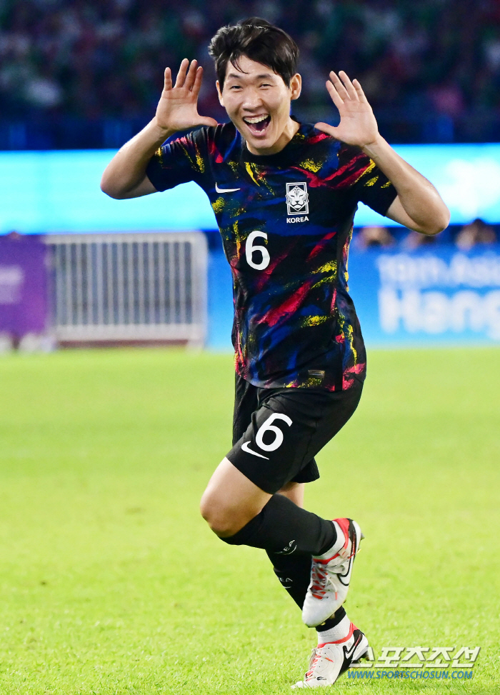 [항저우현장]"짜요, 더 해봐!" 중국 적지 5만관중 앞 '도발 세리머니…