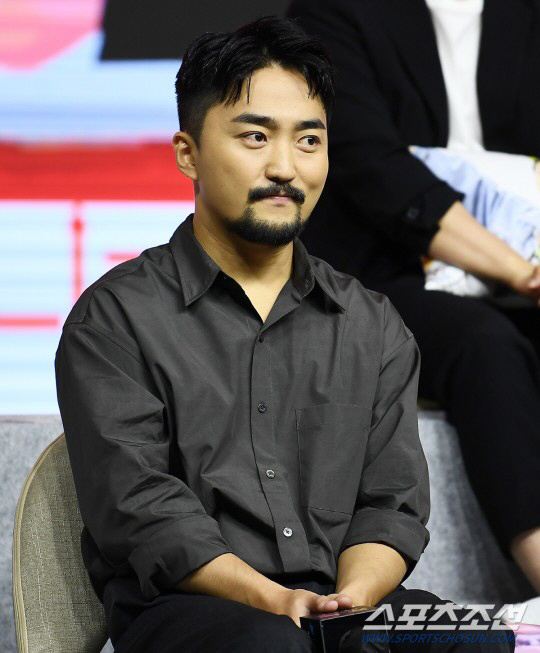 유병재, 저소득층 생리대 후원금 1천만원 기부…꾸준한 선행