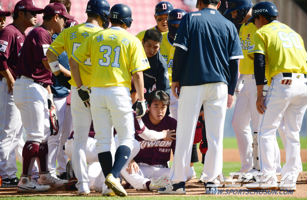 '천만다행' 타구 머리 직격에 쓰러진 장재영, 병원 CT 검사 결과 '특…