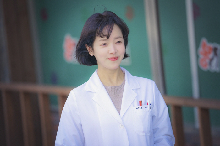한지민 “이민기와의 로맨스, 촬영 땐 몰라..시청자들이 느껴주신 것 의외…