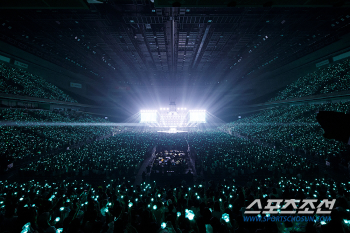 샤이니, 내년 2월 도쿄돔 콘서트 전격 발표…사이타마서 日 아레나 투어 …