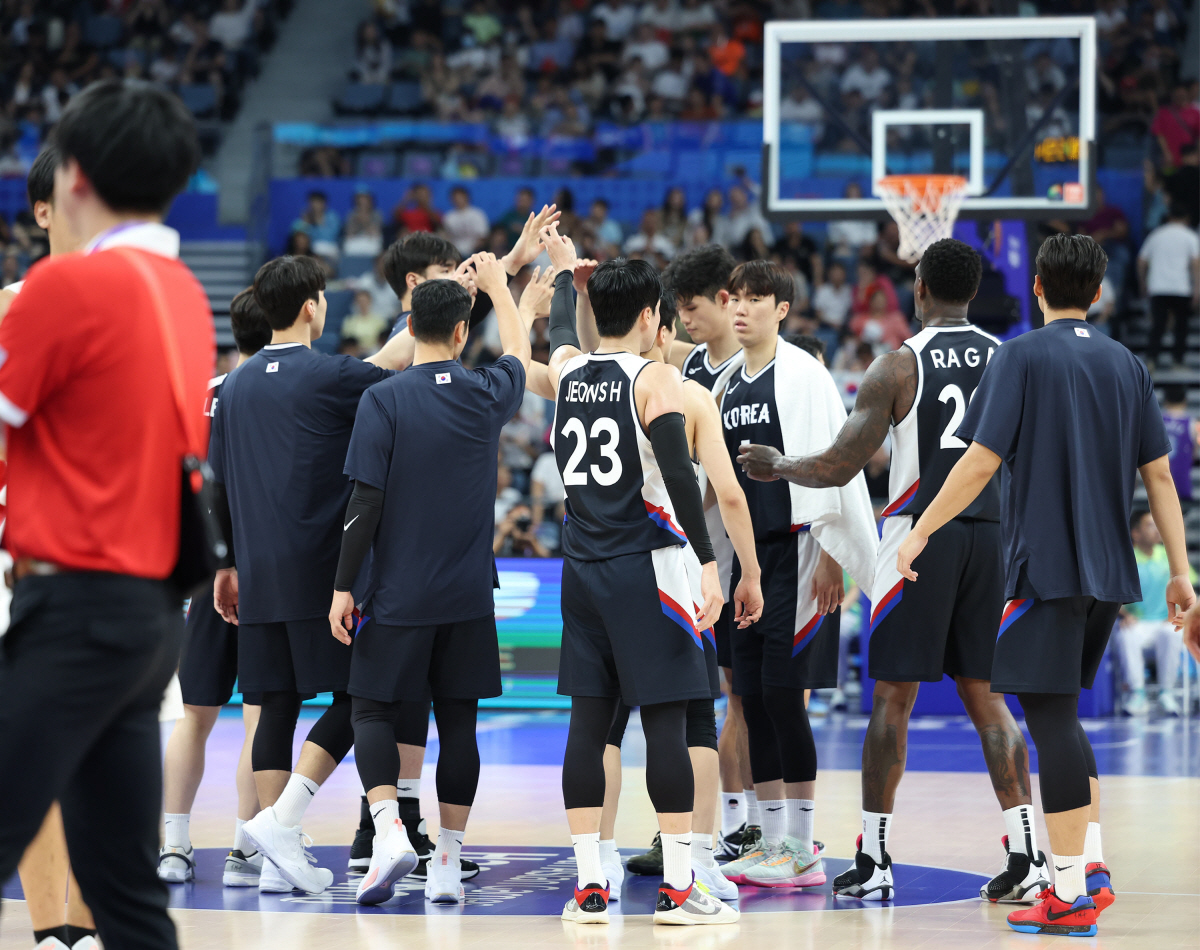 [항저우ON]한-일전 참사 여파 男 농구 17년 만의 '노메달' 위기, …