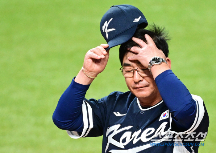'도하 참사' 17년만에 재현한 '항저우 대참사'…선발도 마무리도 무너진…