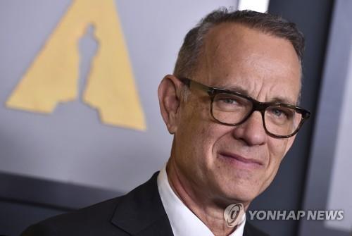 톰 행크스 "치과 보험 광고에 등장한 젊은 나…내가 아닌 AI"