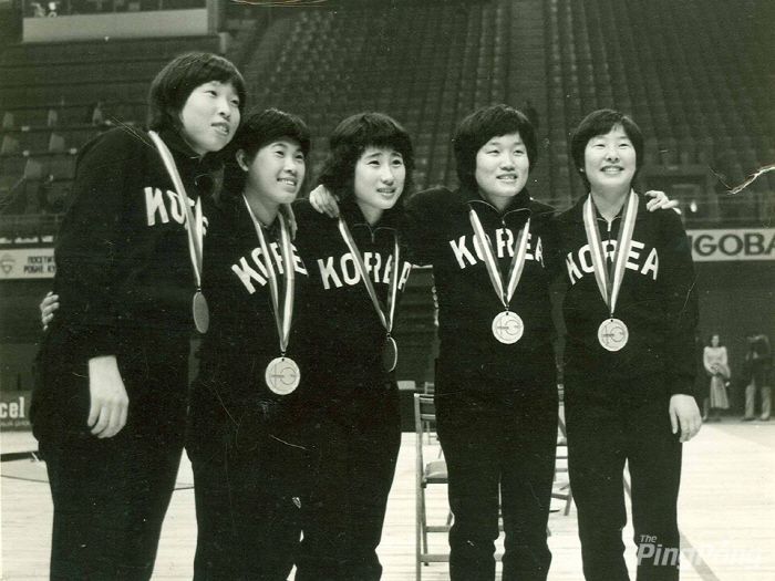 '철녀'현정화도 울린 신유빈X전지희金,오성홍기 없는 탁구 시상식은 처음이…