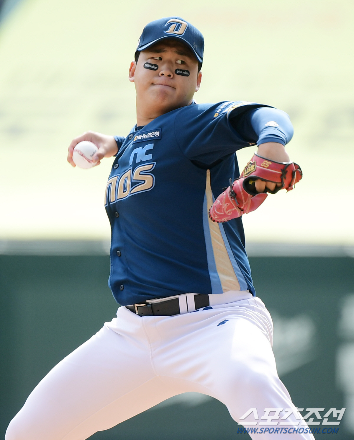 LG 29년 만의 우승 보인다, KT만 지면 된다…'0:5→9:7' SS…