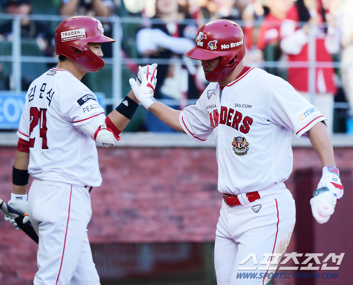 LG 29년 만의 우승 보인다, KT만 지면 된다…'0:5→9:7' SS…