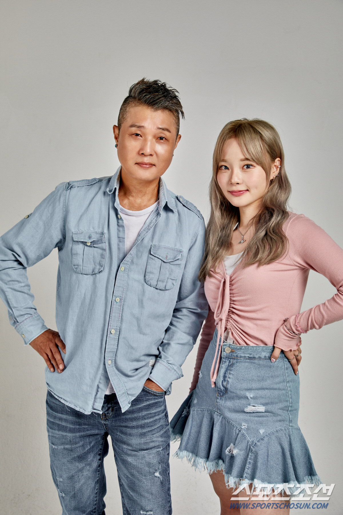 혼성 듀엣 '비쥬', 2년 만에 신곡 '두근거리지마'로 컴백…""새 멤버…