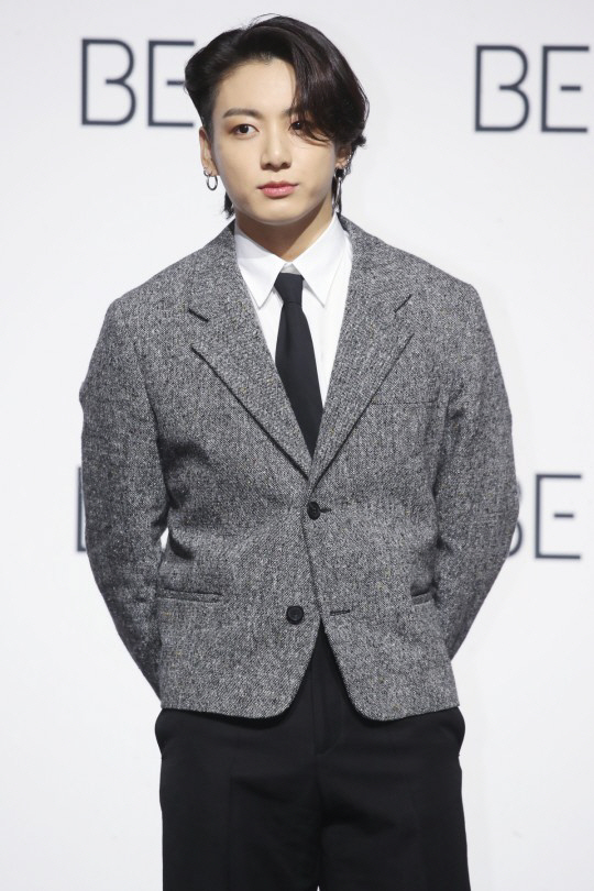 BTS 정국, '열애 의혹' 직접 해명 "여자친구 없어, 지금은 일만 하…