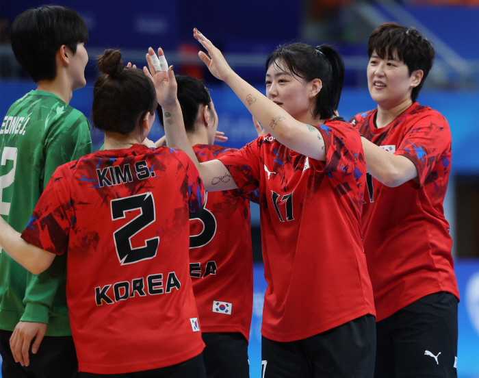 [항저우현장]여자 핸드볼, 9년만에 결승 한일전 재성사…일본 눌러야 3연…