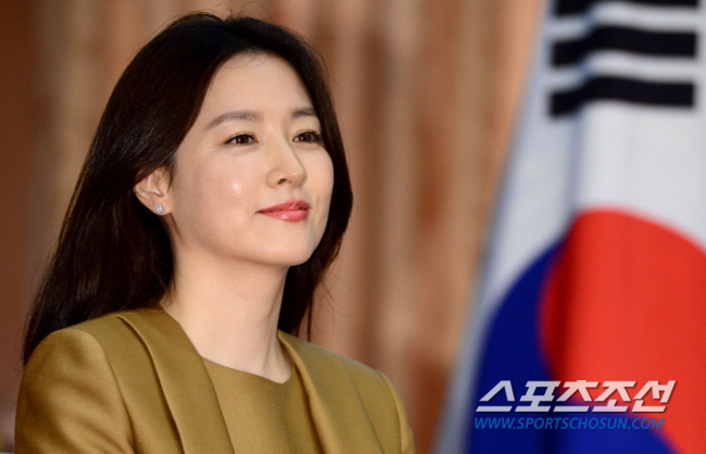 이영애 '이승만 기부=갈등 촉매제?' 직접 해명 "과오 감싸기 NO..화…